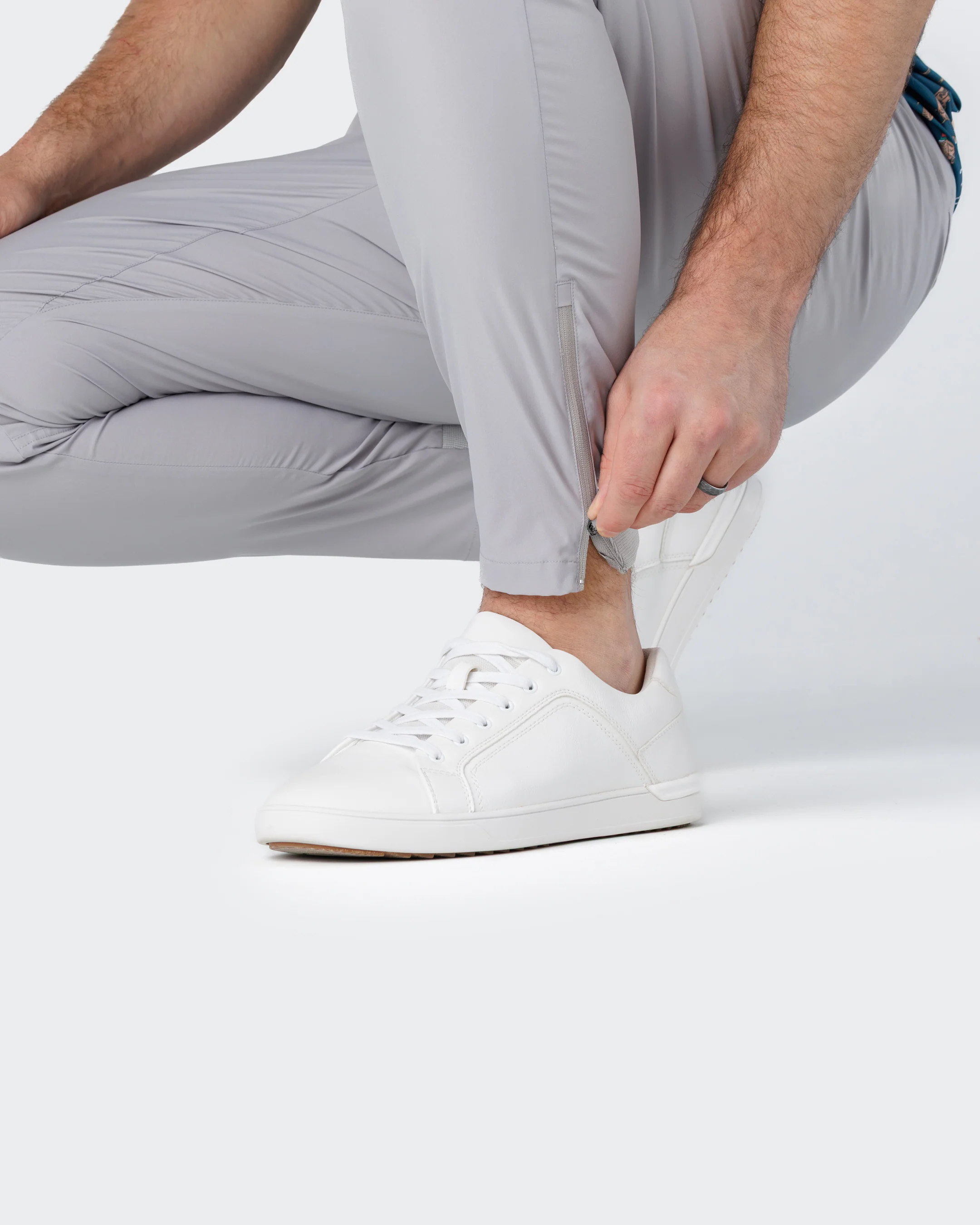 Greenside Men's Jogger - Stone - Image 4